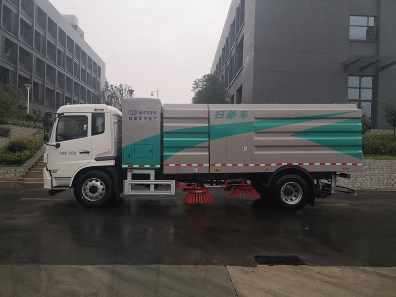 东风天锦CL5180TSLBEV型纯电动扫路车